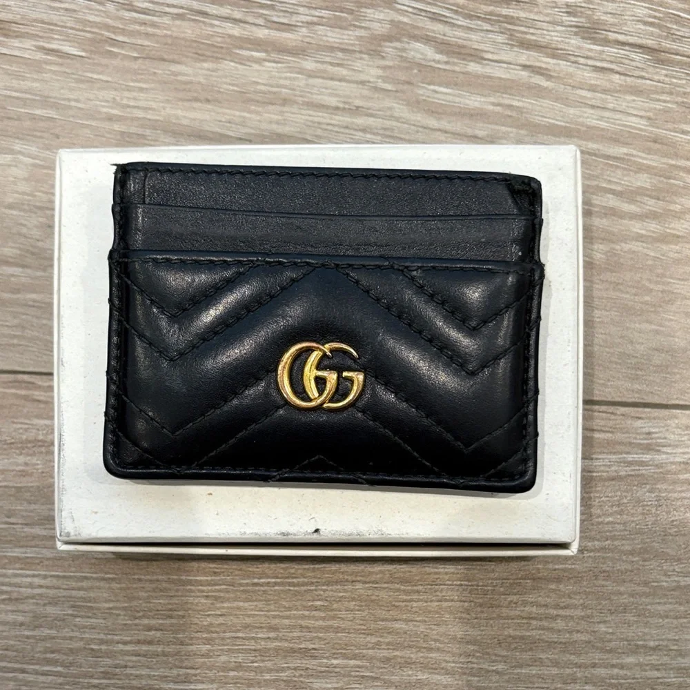 Gucci Black Quilted Leather Card Holder with Gold Logo - Picture 2 of 4
